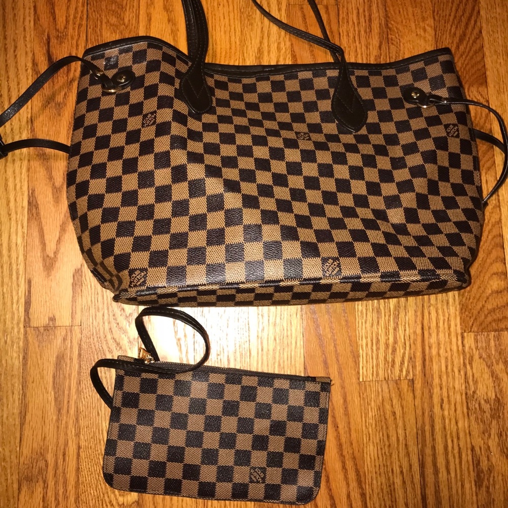 Look alike tote